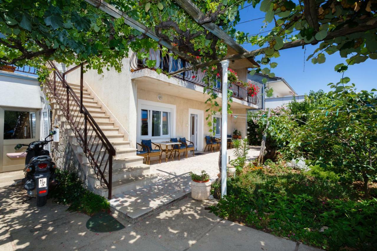 Apartmani Jelica Veglia Exterior foto