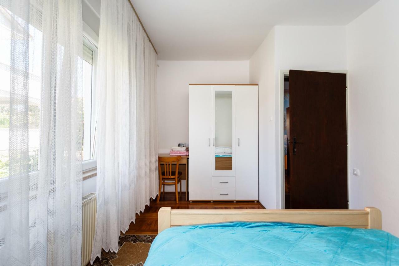 Apartmani Jelica Veglia Exterior foto