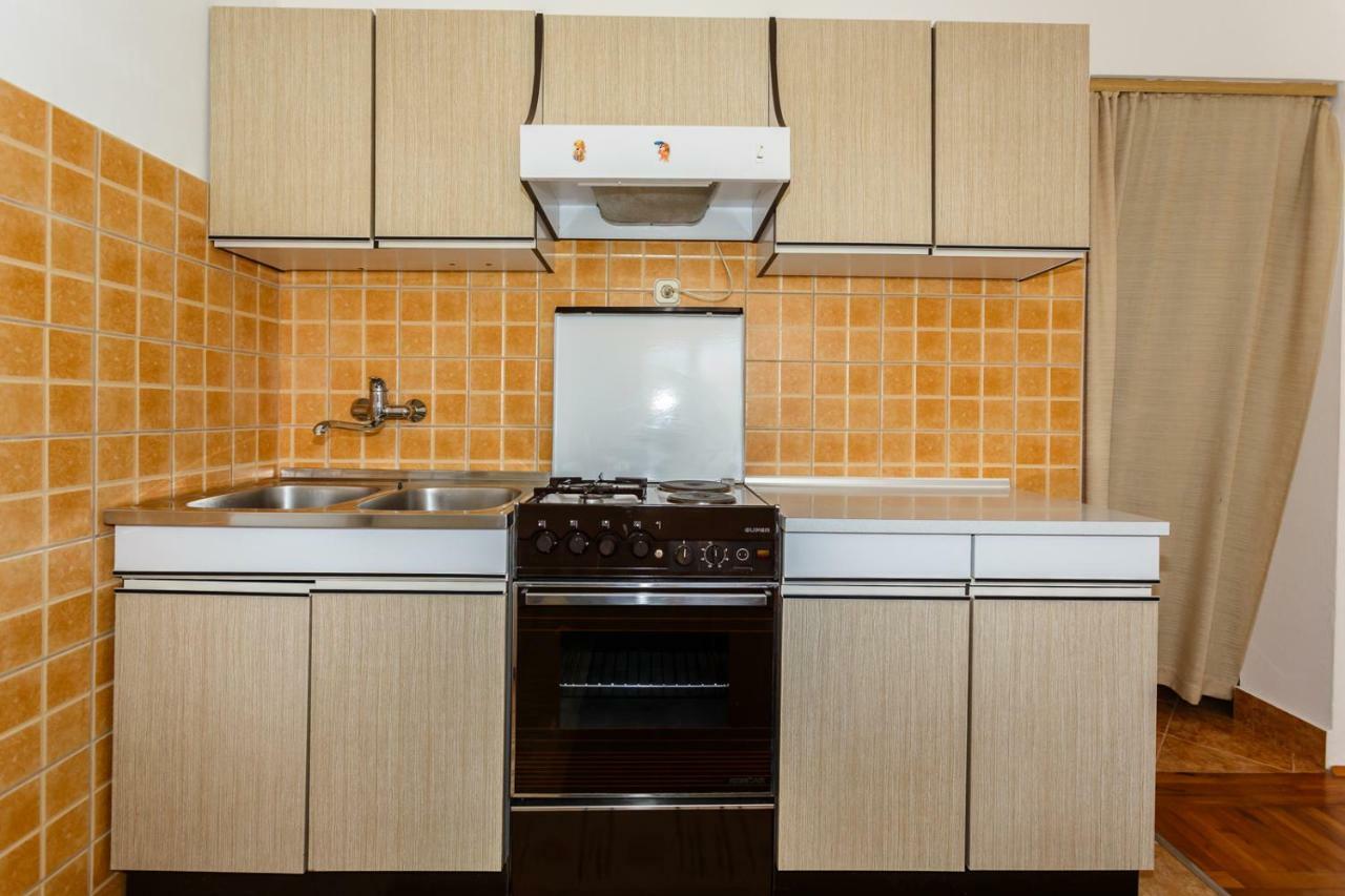 Apartmani Jelica Veglia Exterior foto