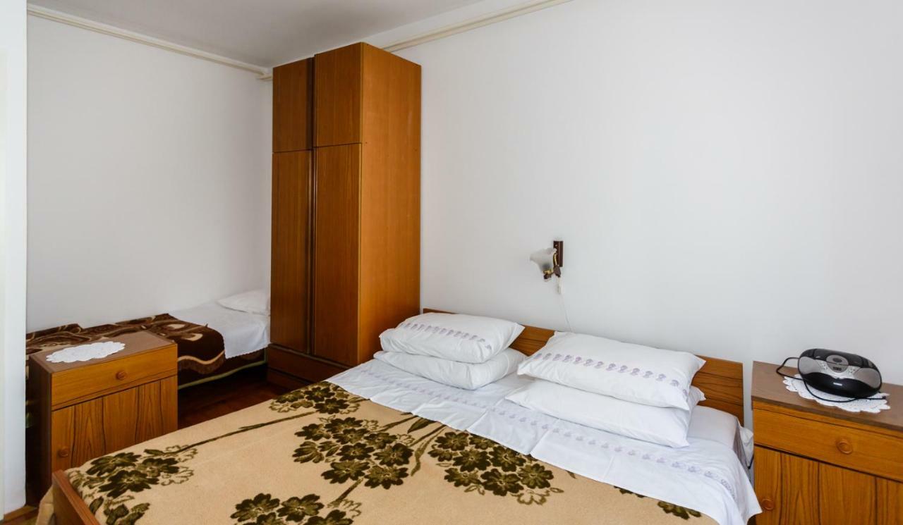 Apartmani Jelica Veglia Exterior foto